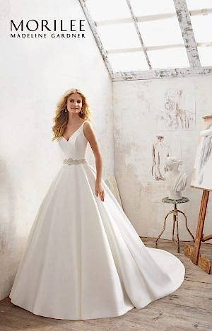 Ballgown Wedding Dresses 8123