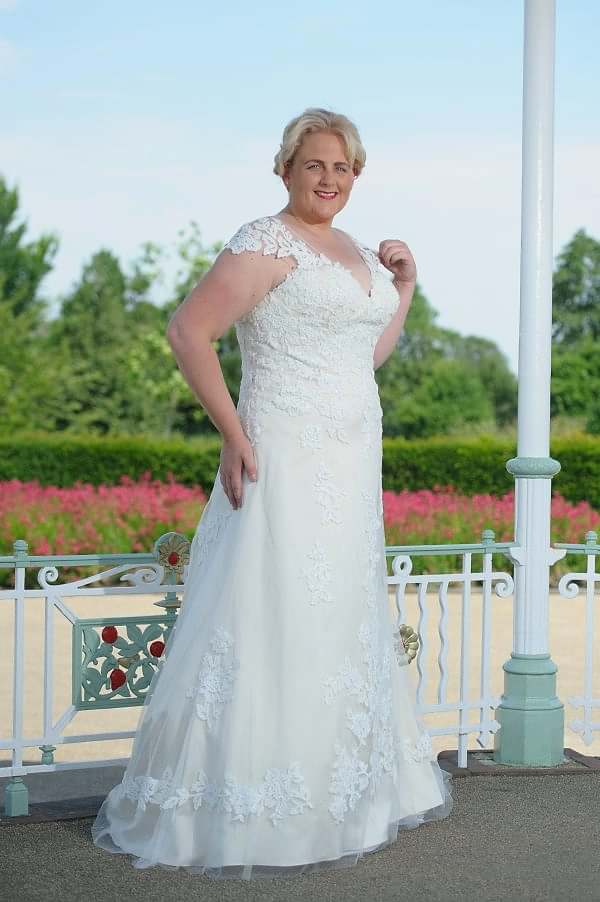 Curvy Bride