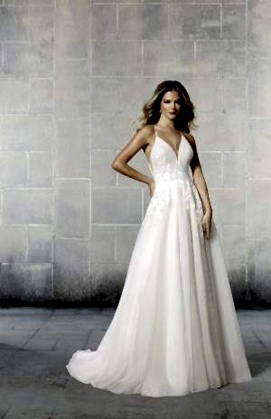 Wedding Dresses Under £1000