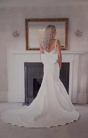 Fitted wedding dress